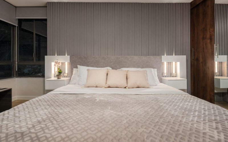 Moderno apartamento remodelado  cerca de provenza.