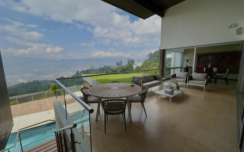Casa en Medellín en Las Palmas