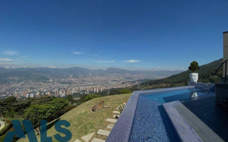 Casa en Medellín en Las Palmas