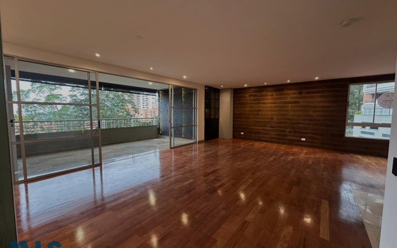Apartamento en Medellín en El Tesoro
