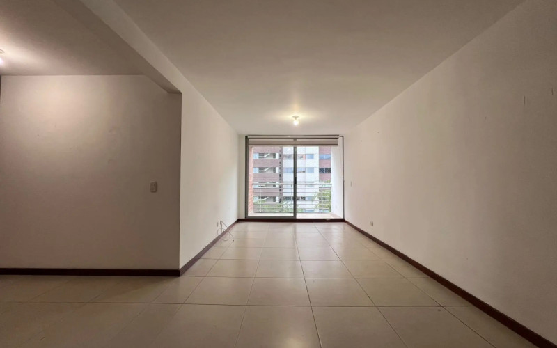 Live In Castropol from a High Floor Apartment for Rent with Balcony & Home Office