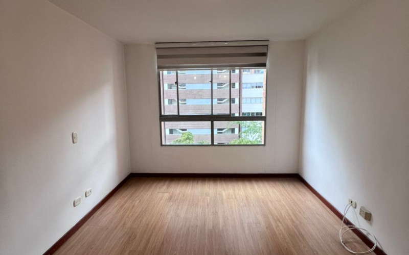 Live In Castropol from a High Floor Apartment for Rent with Balcony & Home Office