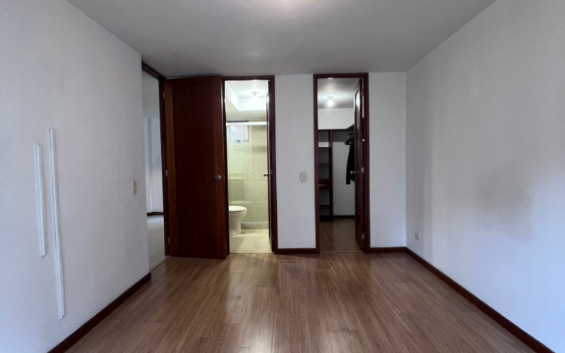 Live In Castropol from a High Floor Apartment for Rent with Balcony & Home Office