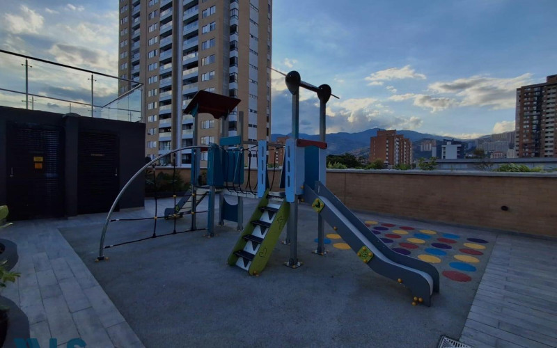 Apartamento en Medellín en Los Colores