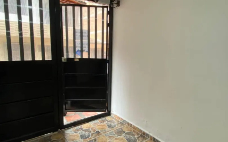 Dual Property 118m² in Cabañas with Current Rental