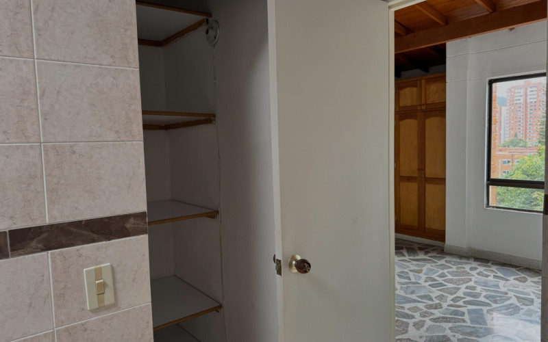 Apartamento en Medellín en Los Colores