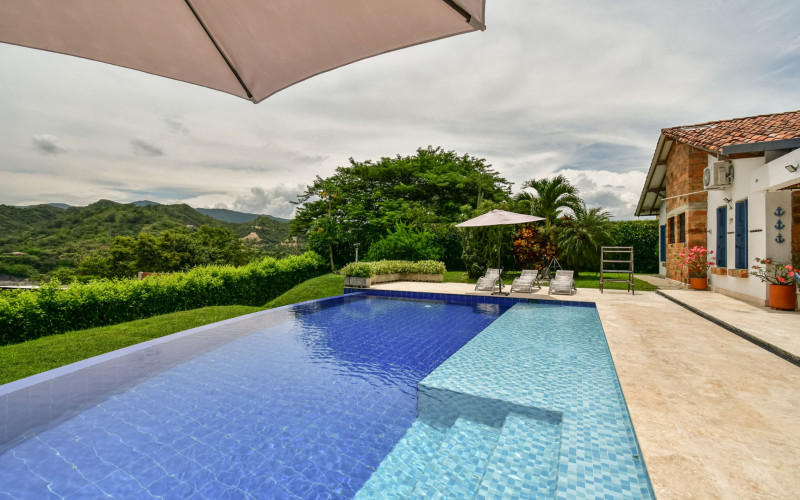 Tropical Sanctuary: A Private Family Retreat in Sopetrán
