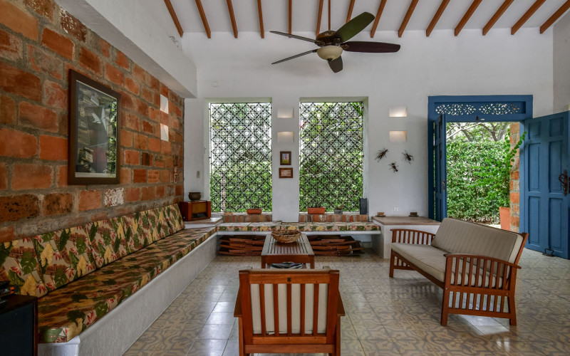 Tropical Sanctuary: A Private Family Retreat in Sopetrán