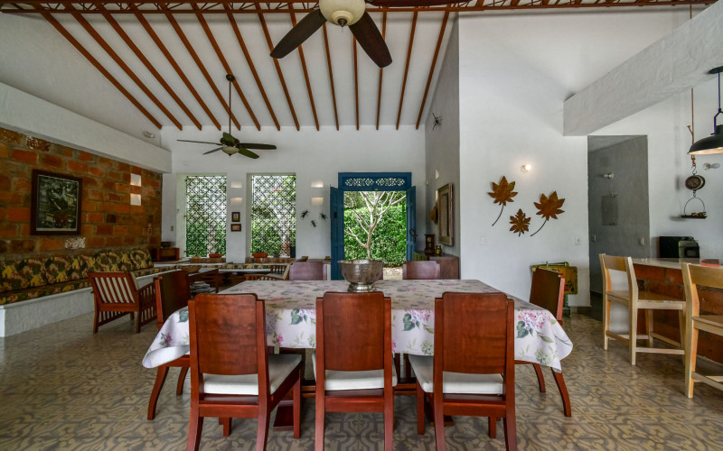 Tropical Sanctuary: A Private Family Retreat in Sopetrán