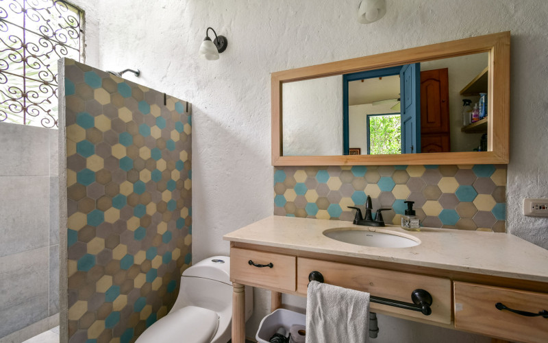 Tropical Sanctuary: A Private Family Retreat in Sopetrán