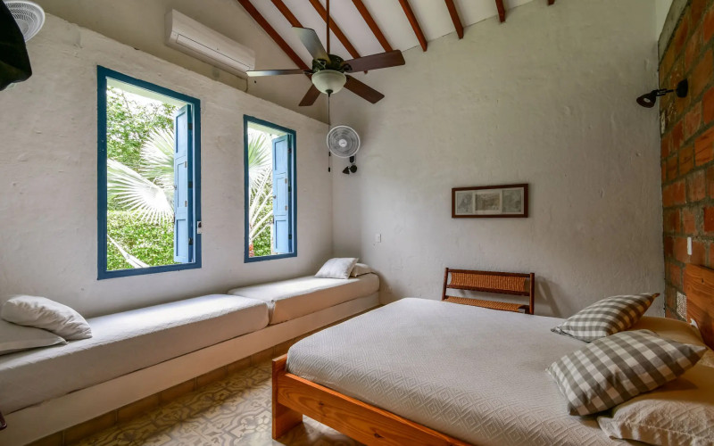 Tropical Sanctuary: A Private Family Retreat in Sopetrán