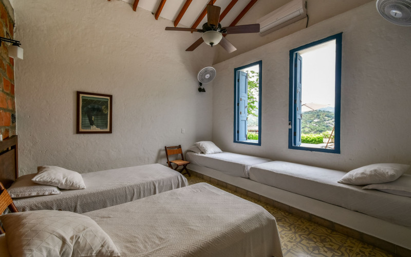 Tropical Sanctuary: A Private Family Retreat in Sopetrán
