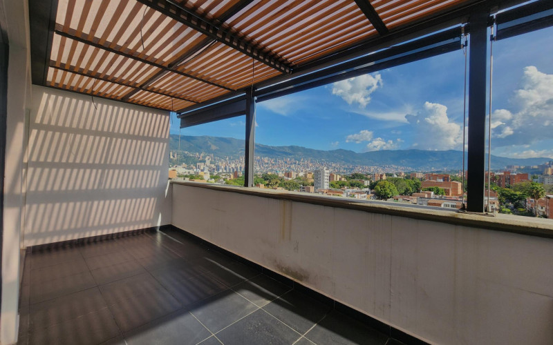 Apartamento en Medellín en Laureles