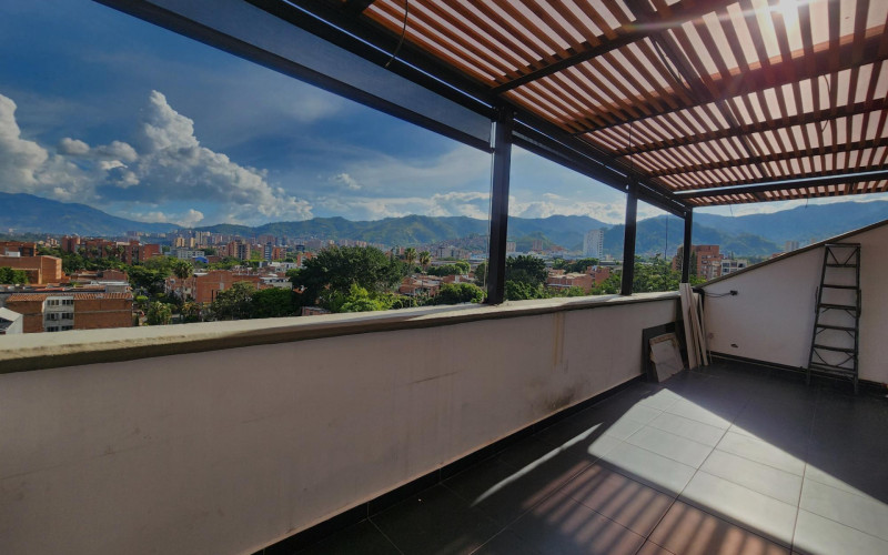 Apartamento en Medellín en Laureles