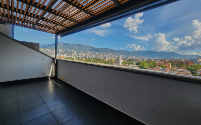 Apartamento en Medellín en Laureles