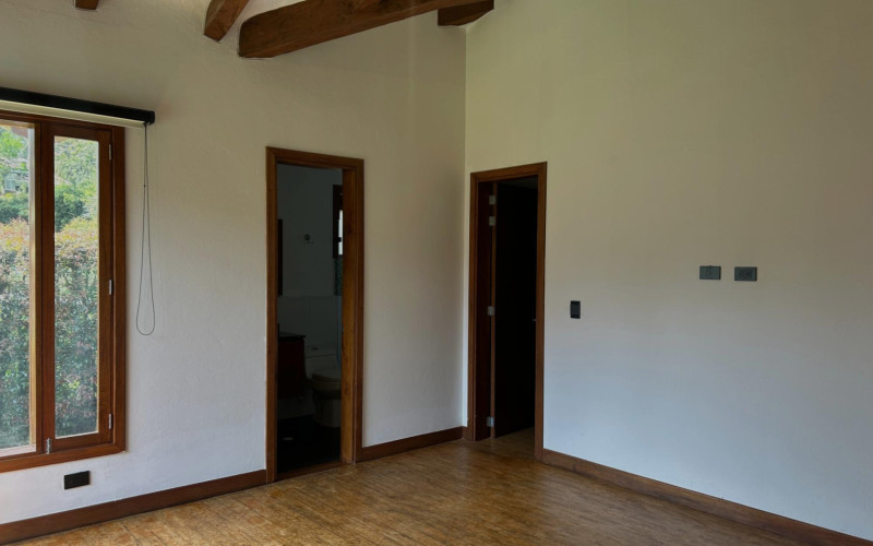 Casa en El Retiro en V. La Fe