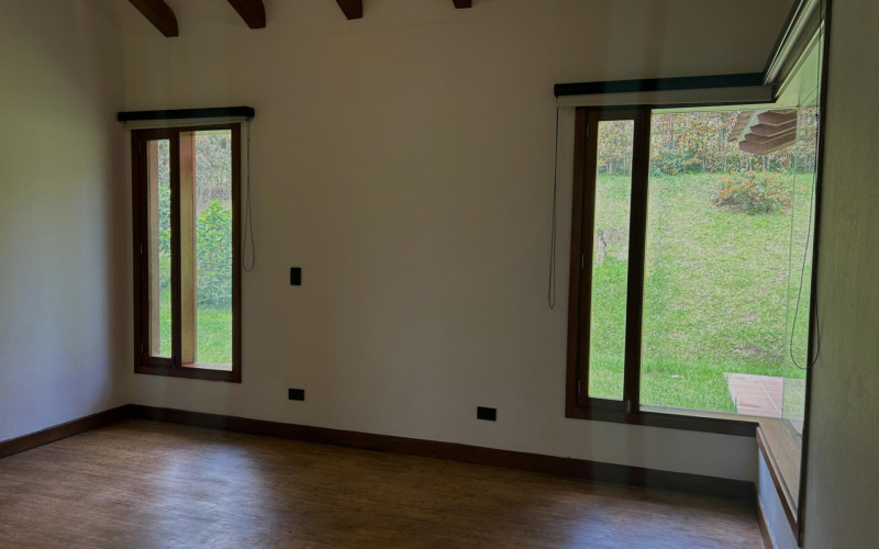 Casa en El Retiro en V. La Fe