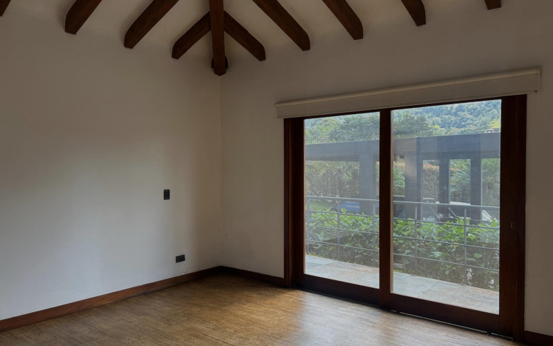 Casa en El Retiro en V. La Fe