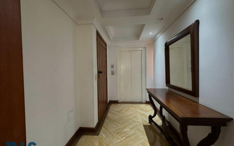 Apartamento en Medellín en Laureles