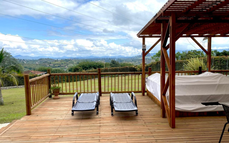 Casa en El Peñol en Cenguinquira