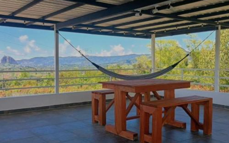 Casa en El Peñol en Cenguinquira