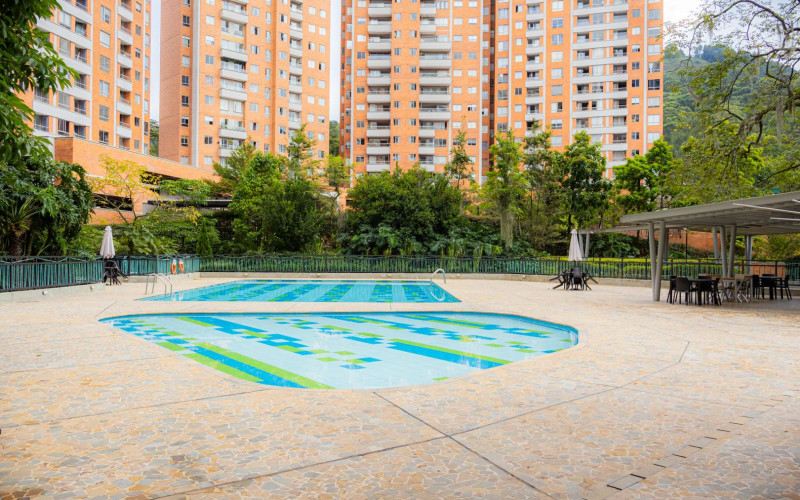 Sabaneta Elite Living: Panoramic Views near Arena Primavera Events Center.