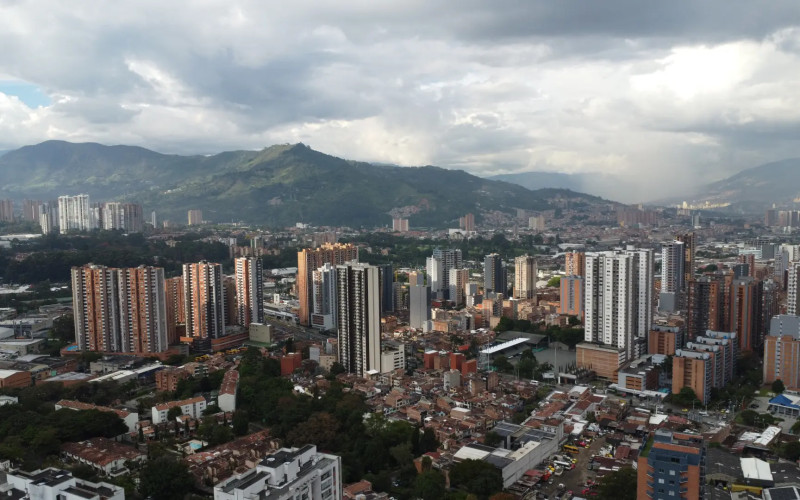 Sabaneta Elite Living: Panoramic Views near Arena Primavera Events Center.