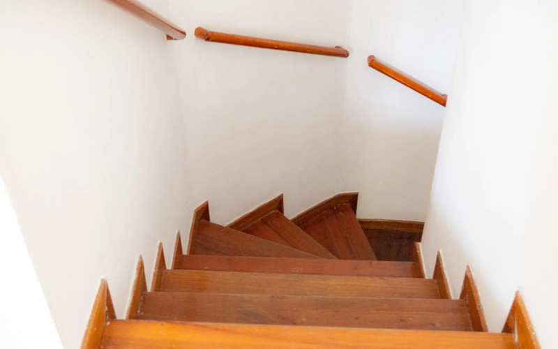 Spacious 4-Bedroom Duplex Apartment for Sale in El Poblado, Castropol | Great Value