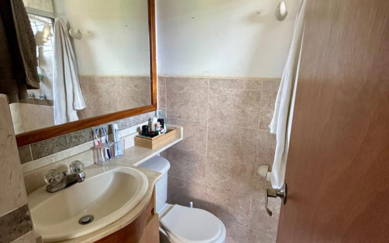 4-Bedroom Duplex with Balcony in Castropol, El Poblado