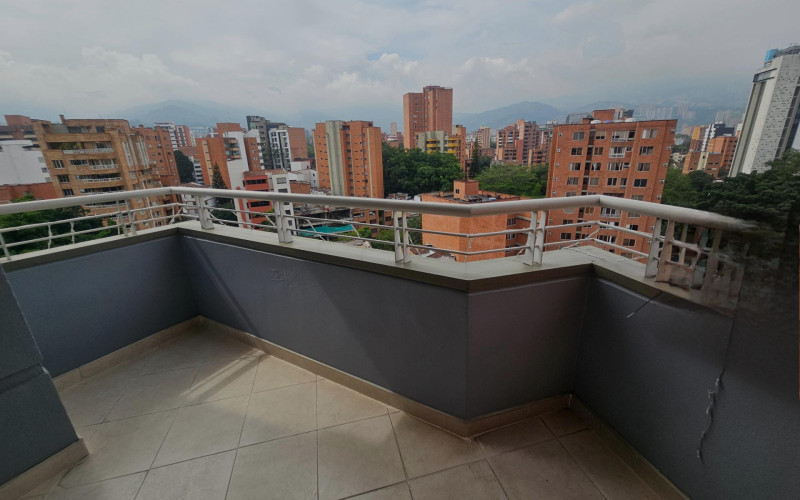 Apartamento en Medellín en Laureles