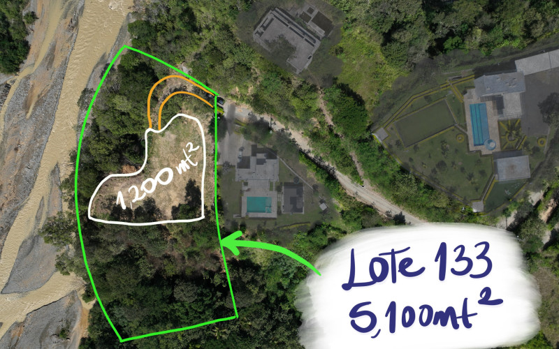 Exclusive Riverside Estate Lot: 270° Views & 5,100 sqm in Occidente Antioqueño