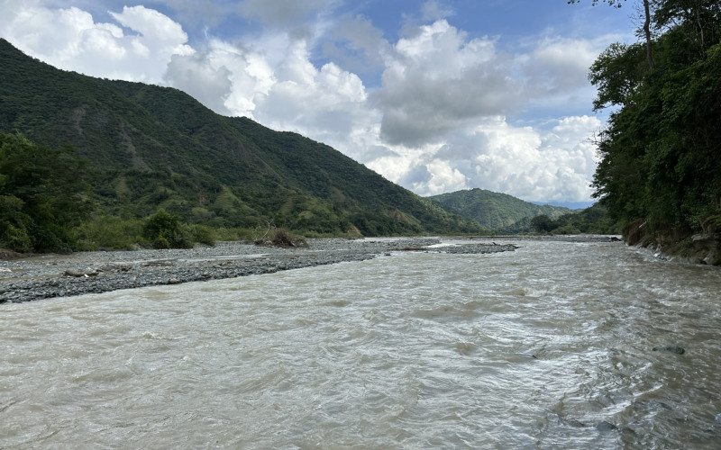 Exclusive Riverside Estate Lot: 270° Views & 5,100 sqm in Occidente Antioqueño