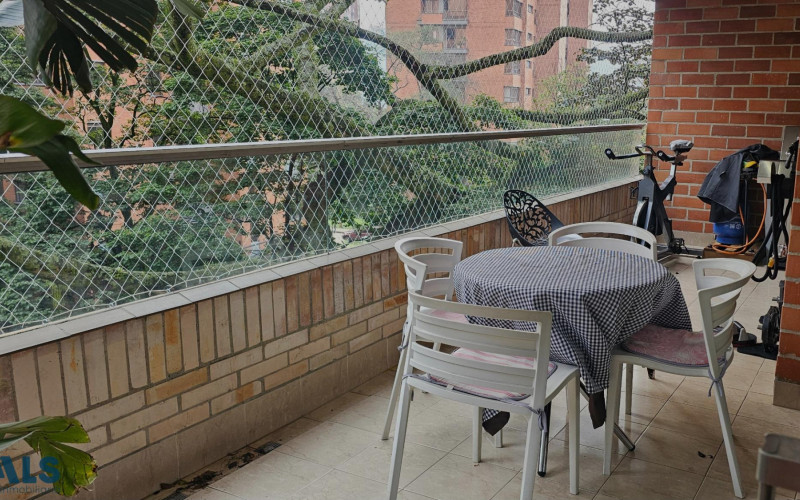 Apartamento en Medellín en La Tomatera