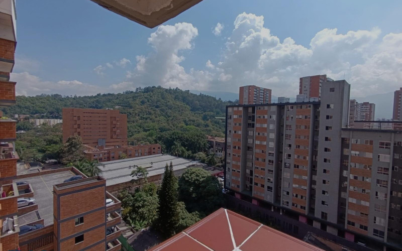 Apartamento en Medellín en Los Colores
