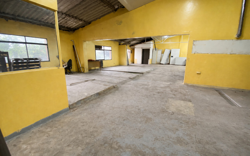 Warehouse in Medellín, Guayabal neighborhood, Industrial Zone – 3.5 levels, 950 m²