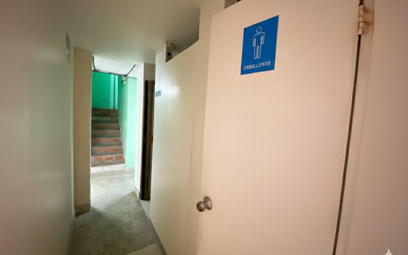 Warehouse in Medellín, Guayabal neighborhood, Industrial Zone – 3.5 levels, 950 m²