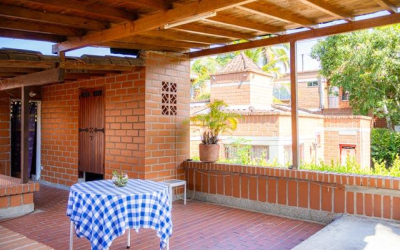 Country House for Sale | Renovation Opportunity – Campiñas de la Pradera, San Jerónimo