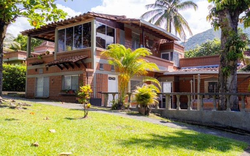 Country House for Sale | Renovation Opportunity – Campiñas de la Pradera, San Jerónimo