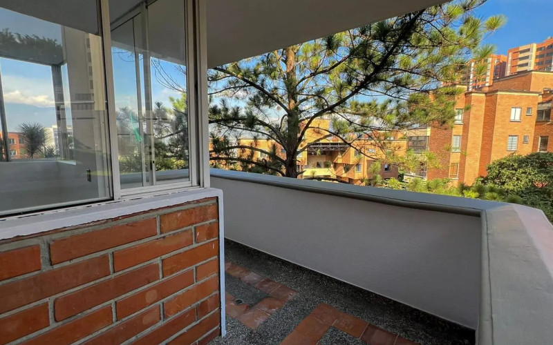 Investor Opportunity in El Poblado – Remodel Potential (AI Concept Images)