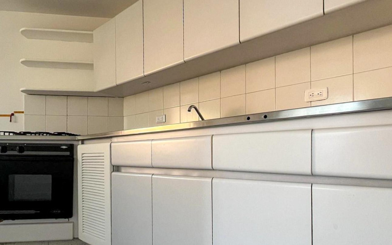 Investor Opportunity in El Poblado – Remodel Potential (AI Concept Images)