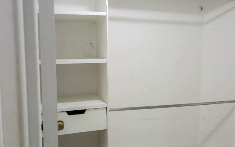 Comfortable 3-Bedroom Apartment with Balcony & 2 Parking Spaces in El Poblado