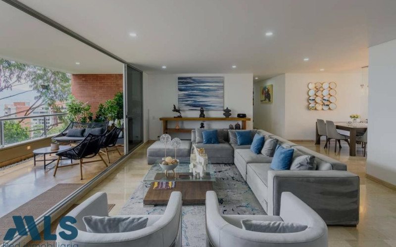 Apartamento en Medellín en El Tesoro