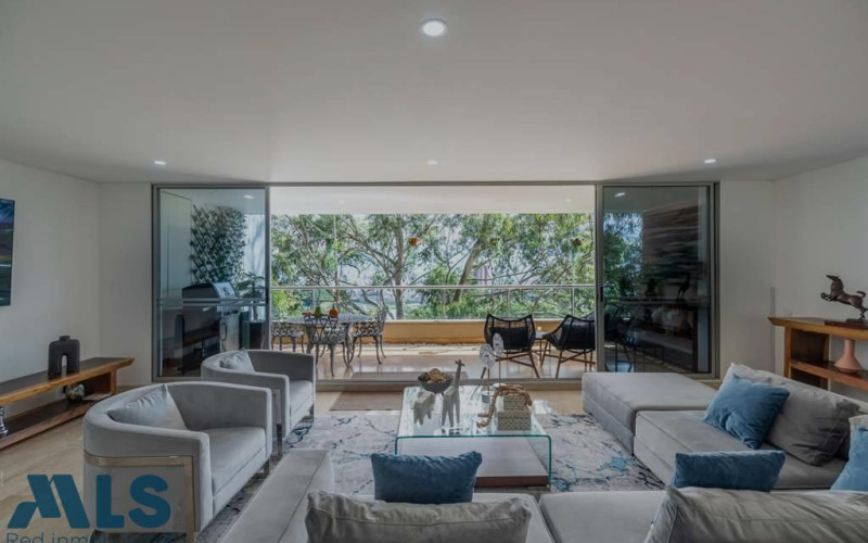 Apartamento en Medellín en El Tesoro