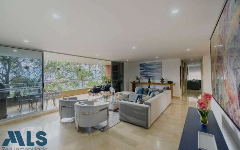 Apartamento en Medellín en El Tesoro
