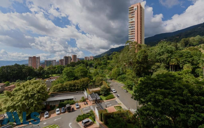 Apartamento en Medellín en El Tesoro