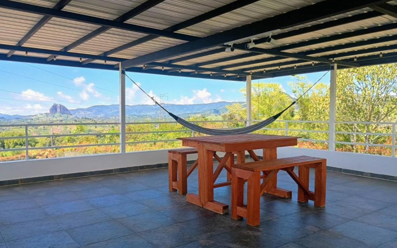 Country House in El Peñol | Rock View | Individual Deed & Short-Term Rentals Allowed (Chiquinquira)