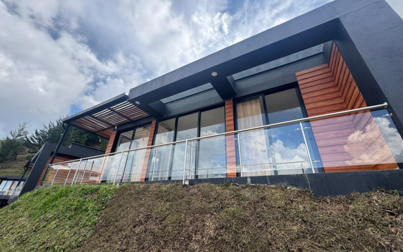 Casa en lo alto del Peñol - Montecielo 156m2