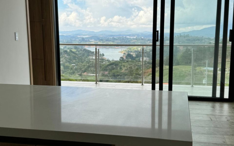 Casa en lo alto del Peñol - Montecielo 156m2