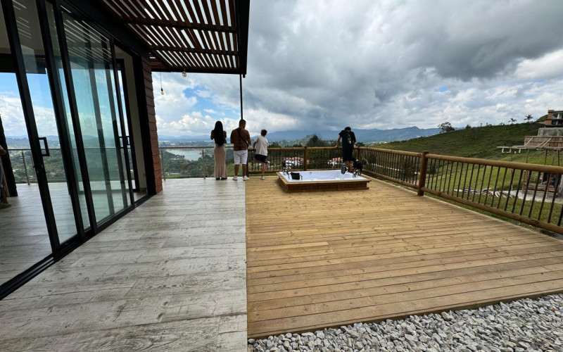 Casa en lo alto del Peñol - Montecielo 156m2