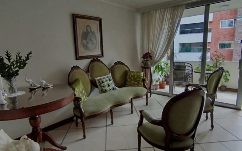 Apartamento en Medellín en Laureles
